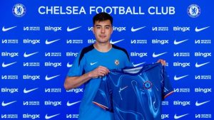 تشيلسي يضم المدافع الأرجنتيني أنسيلمينو بعقد طويل الأمد